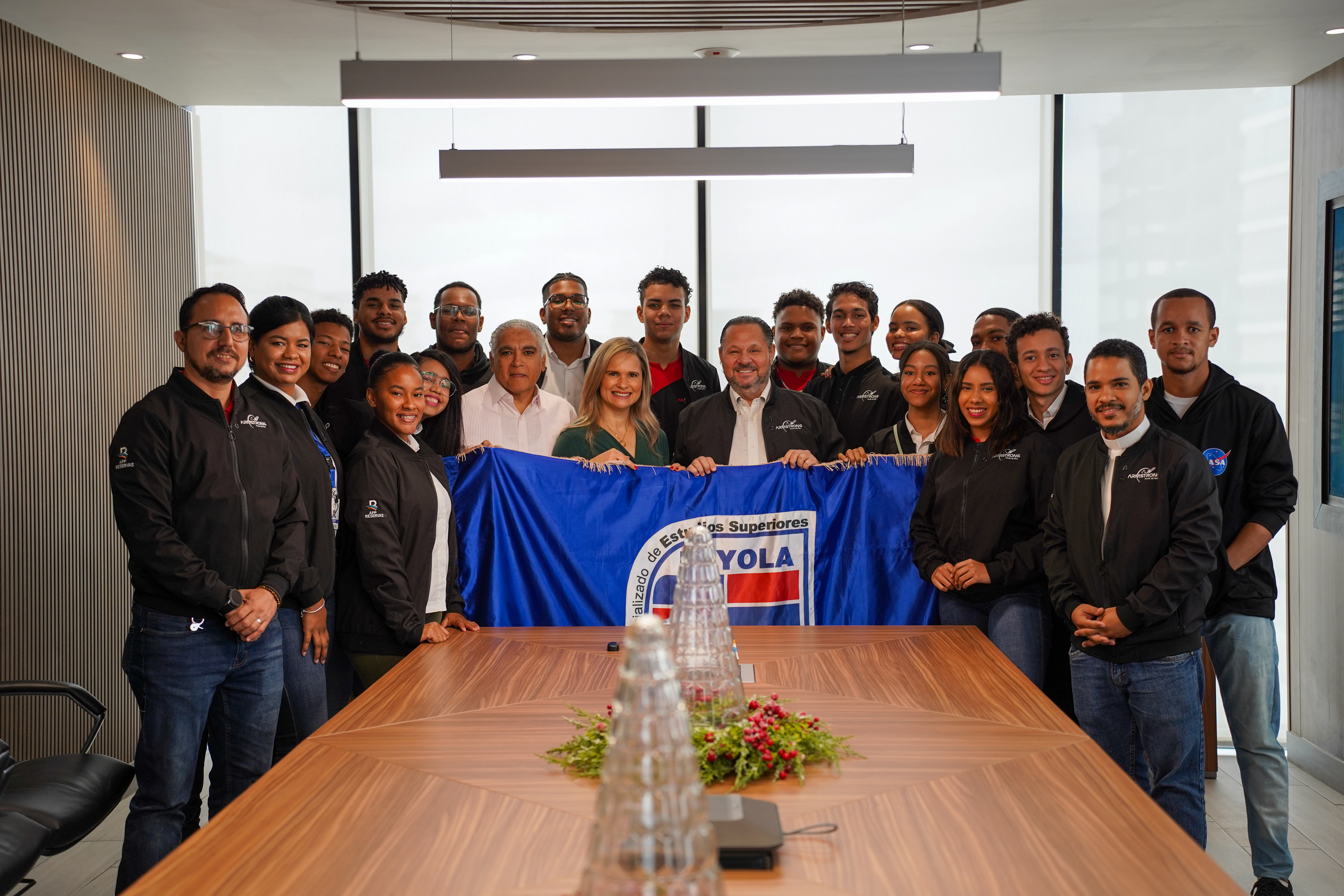 AFP Reservas apadrina al Team Armstrong, ganadores del “Safety Award” en el NASA HERC
